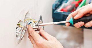 Электромонтажные работы в Ленинске-Кузнецком от Мастер24 — электромонтаж под ключ, цены от 1635 руб., заказать услуги
